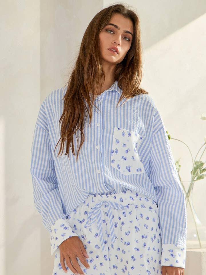 Short tissé à ceinture élastique à imprimé floral P5588 pour la vente par BUCKETLIST