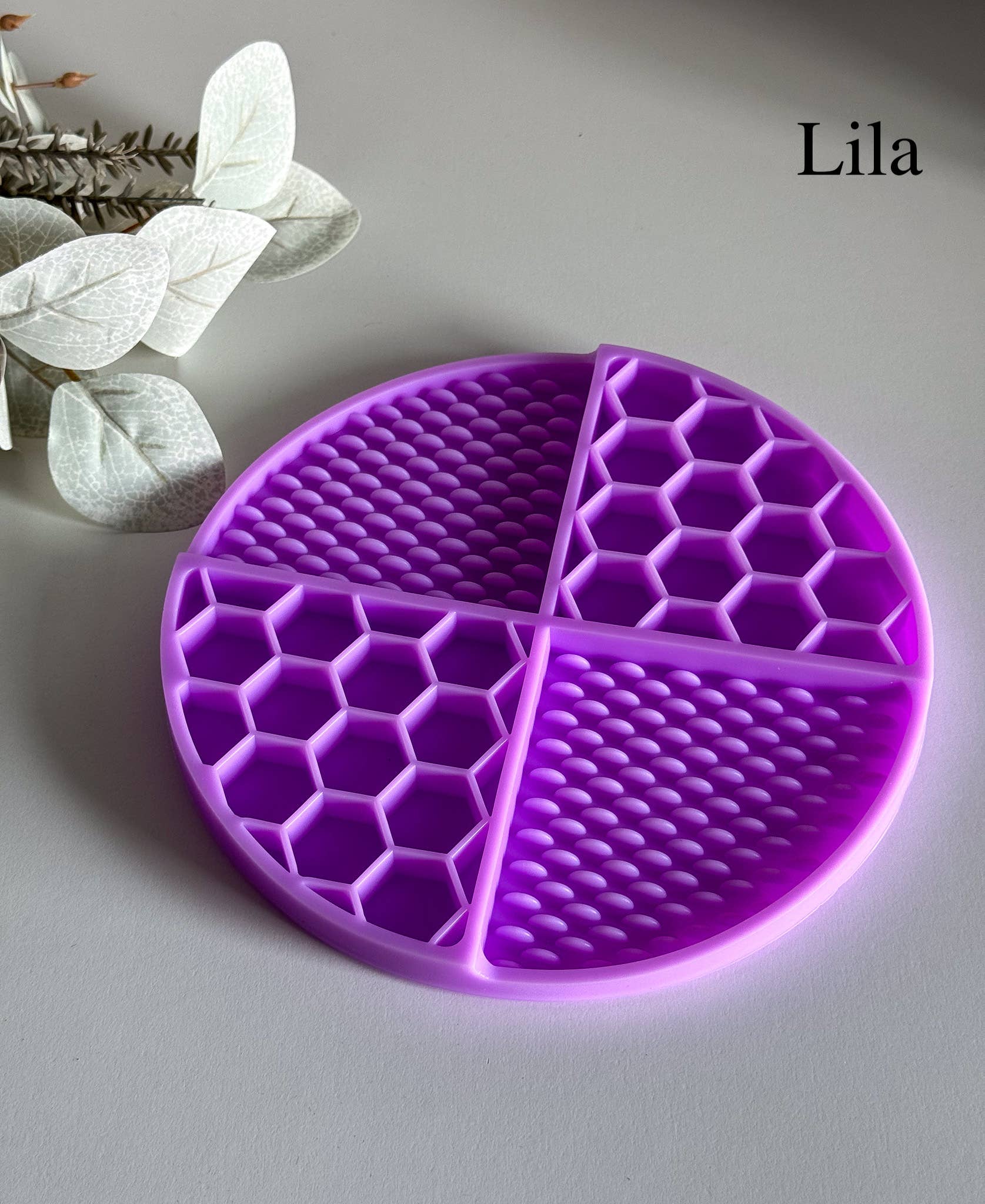 Doggotique - Wholesale Pet Food Mat - Dog - Lick mat Honey Dog, Slow Feeder, Feeding Station10