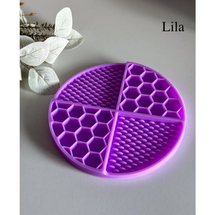 Doggotique - Wholesale Pet Food Mat - Dog - Lick mat Honey Dog, Slow Feeder, Feeding Station10