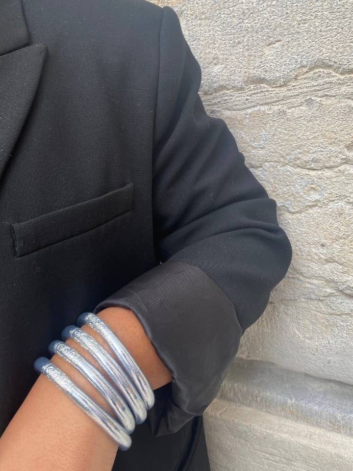 Buddhistischer Armreif 8mm Ikonisch SILBER für den Großhandel von JolieJulie-MaLune-VentiLLo