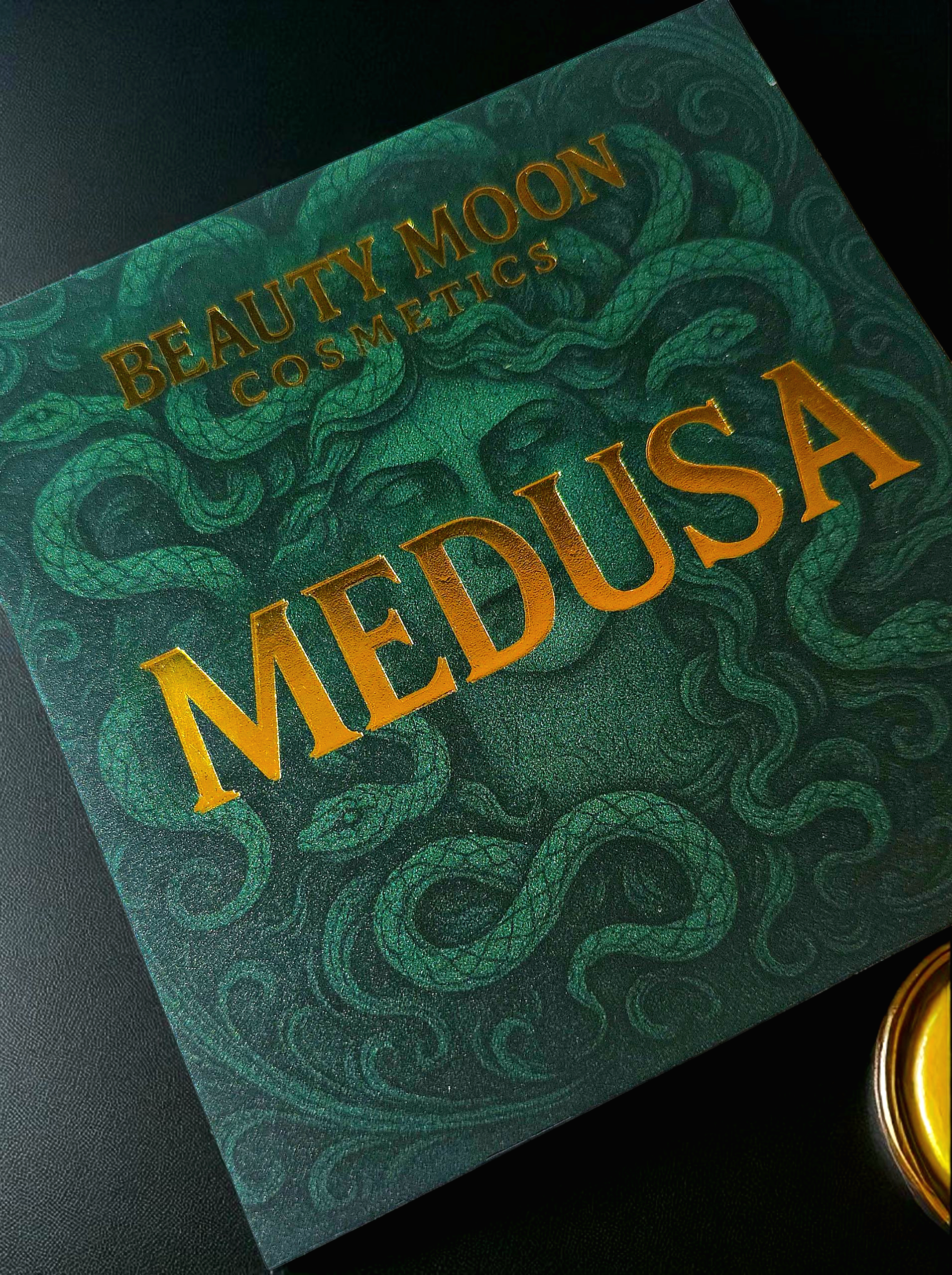 Beauty moon cosmetics – wholesale Eyeshadow palette – Medusa Eyeshadow Palette 1
