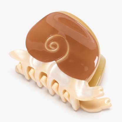 Mini pince à cheveux escargot accessoire brun terre acétate pour la vente par WINONA IRENE