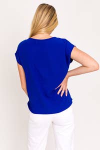 GILLI - Wholesale Blouse - Women's - SOLID WOVEN TEE WITH FRONT KNOT DETAIL21