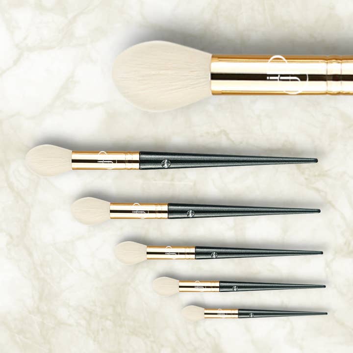 Powder Brush for wholesale by CJP Beauty