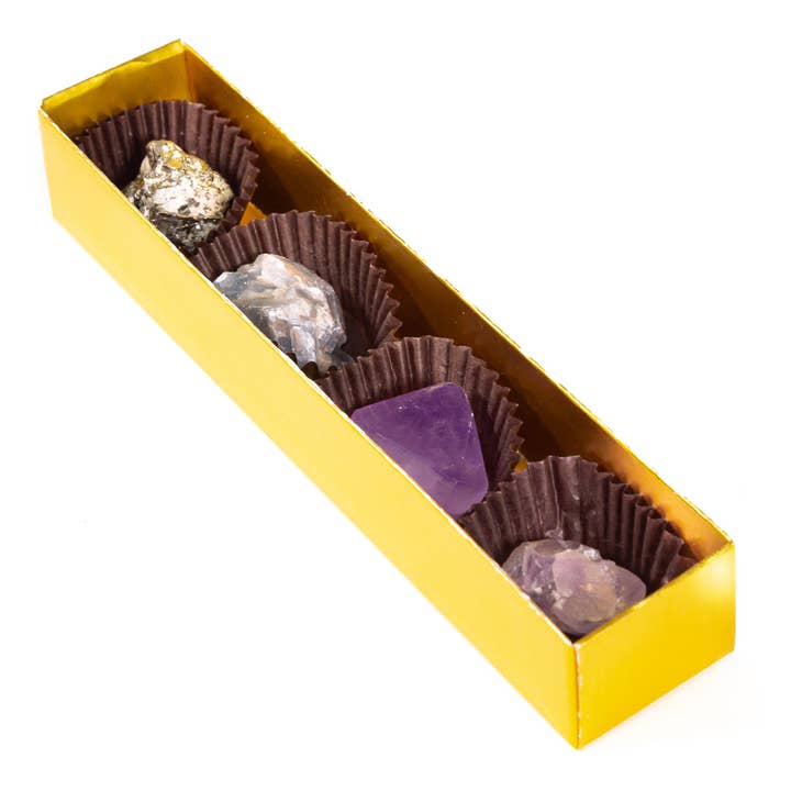Karma Cocoa Chocolate Crystal Box Set van vier voor wholesale door Aviva Stanoff Design