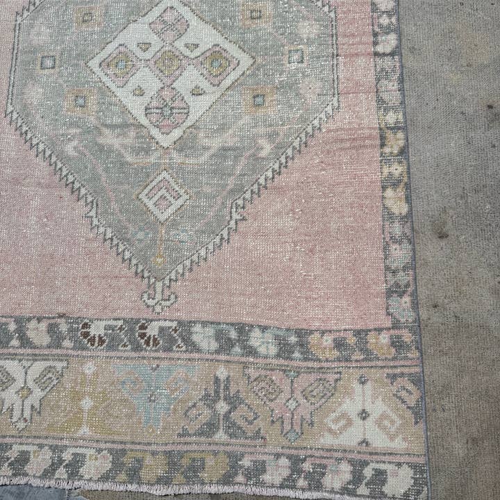 peony + olive - Wholesale Runner Rug - Vintage Turkish Rug - Runner No. 512