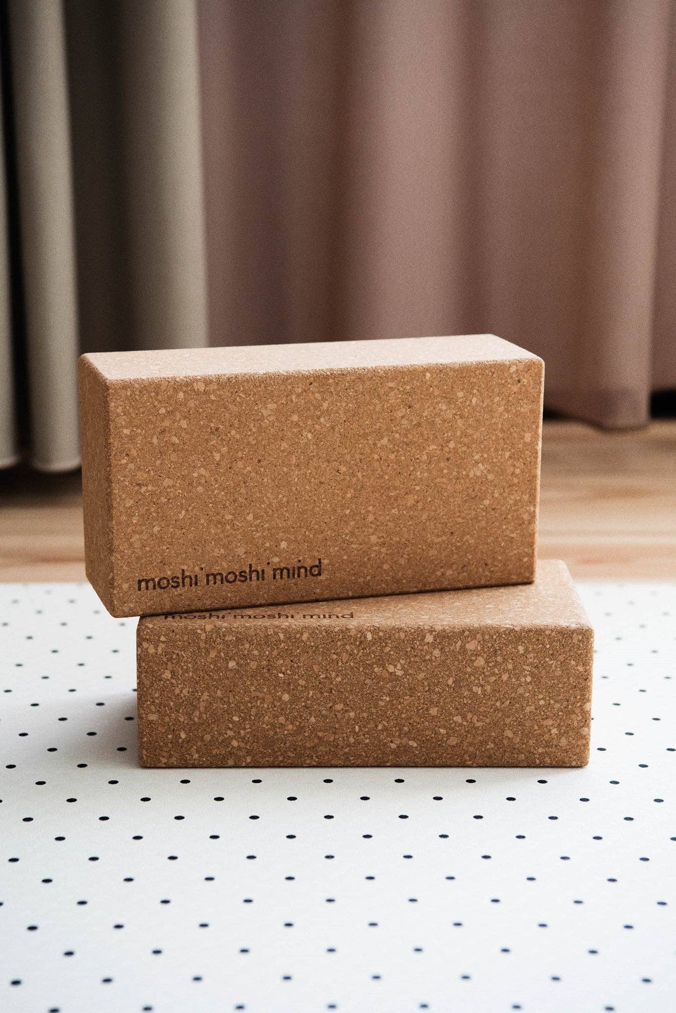 moshi moshi mind - Wholesale Yoga-blok - Mind block - arena beige yogablok van 100% kurk1