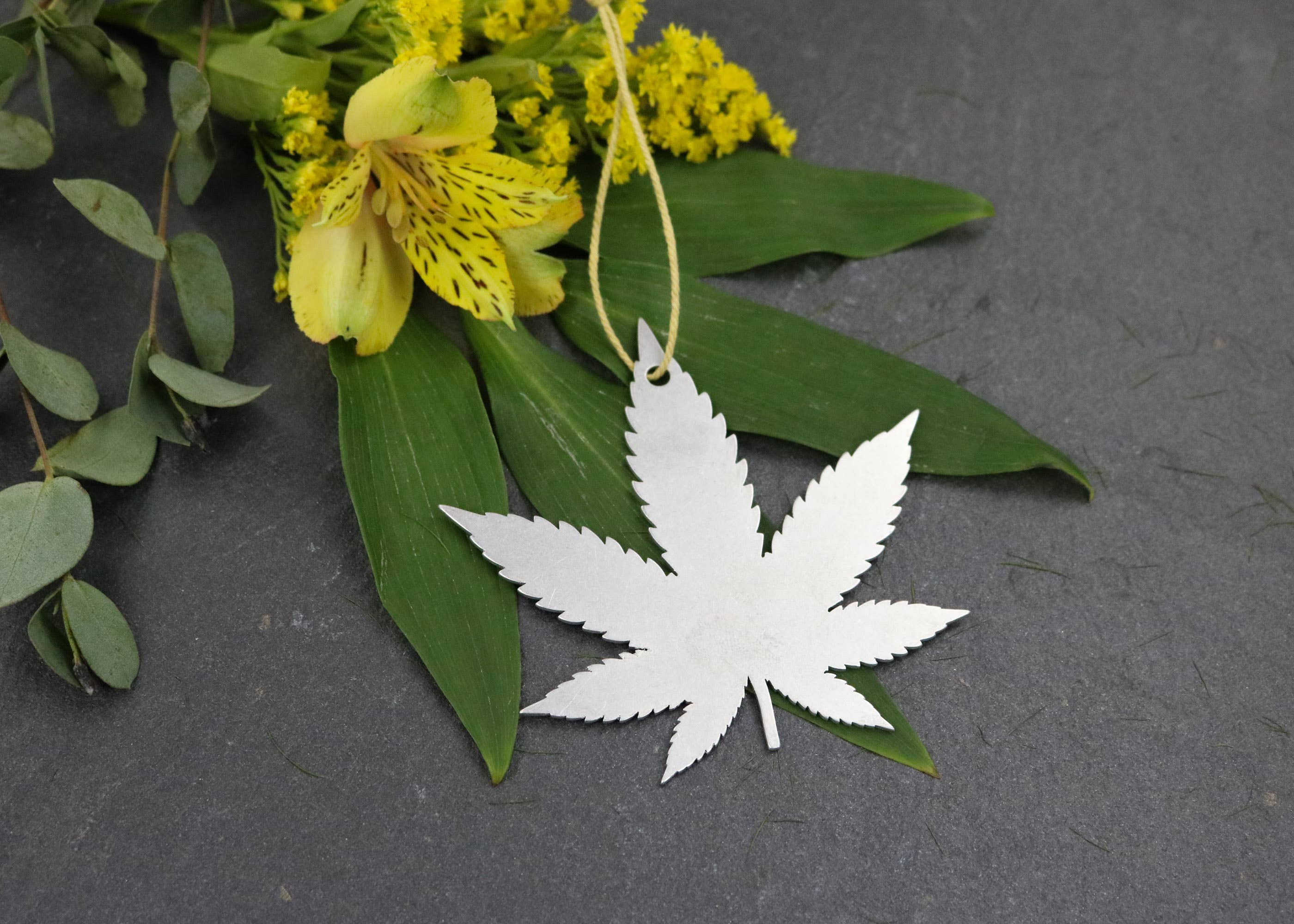 Iron Maid Art - Wholesale Ornament - Weed CBD Cannabis Metal Holiday Gift Christmas Ornaments 5