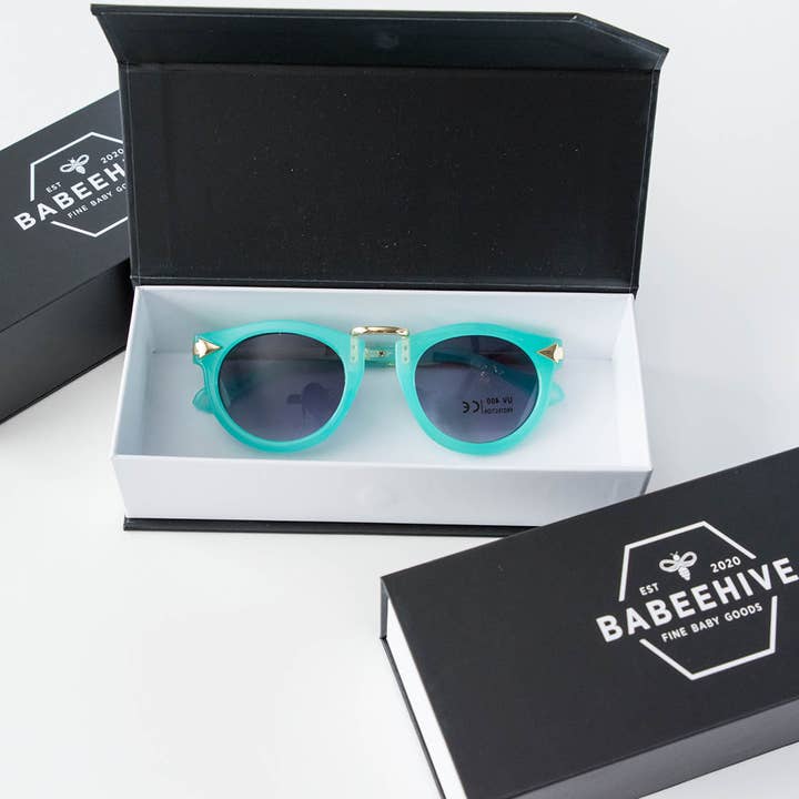 Gafas de sol con detalles dorados para niños pequeños y pequeños - Verde azulado para venta al por mayor de Babeehive Goods