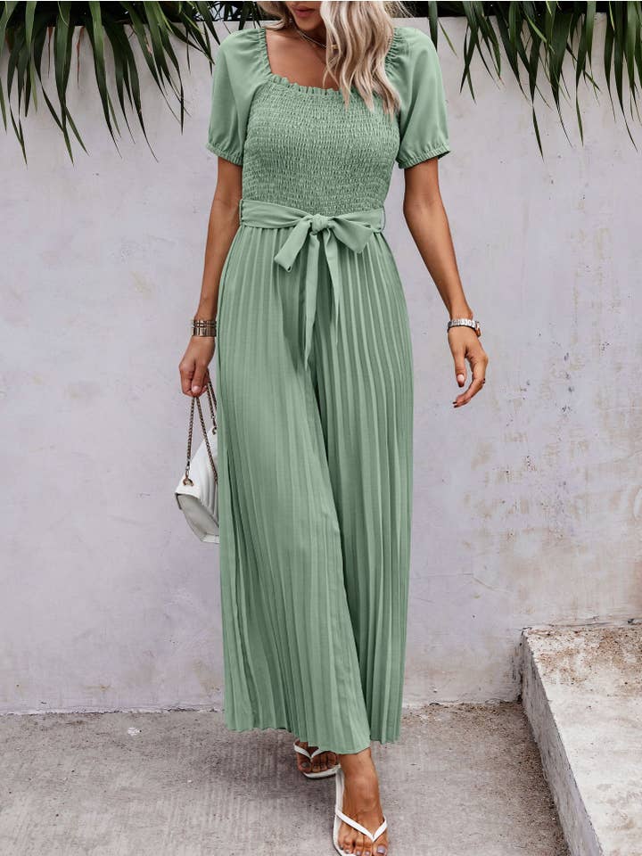 eLook – Großhandel Jumpsuit – Damen – SZ1-J6243 Gemusterter, plissierter Jumpsuit mit Gürtel23