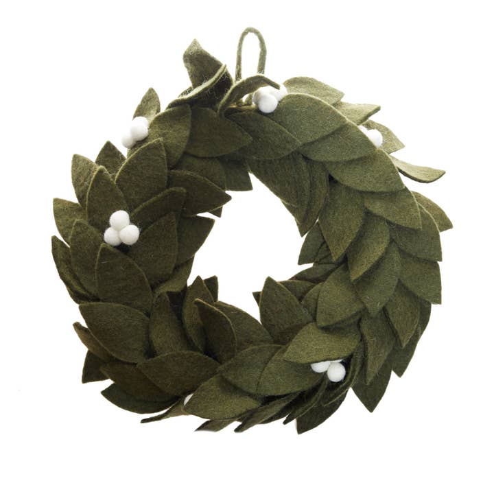 Global Goods Partners - Wholesale Wreath - Felt Mistletoe Wreath1