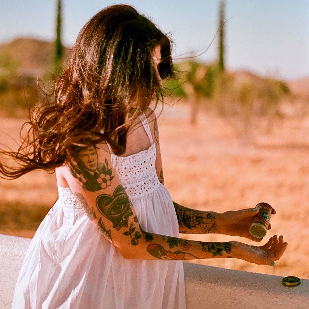 Cedar Hill Homestead - Wholesale Dry Shampoo - Desert Dweller Dry Shampoo & Body Powder– Natural Hair Care5