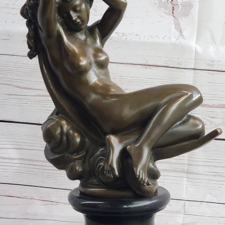 Bronzhaus – Großhandel Skulptur – Diana auf einem Halbmond von Séraphin Denécheau Bronzeskulptur auf Marmorsockel2