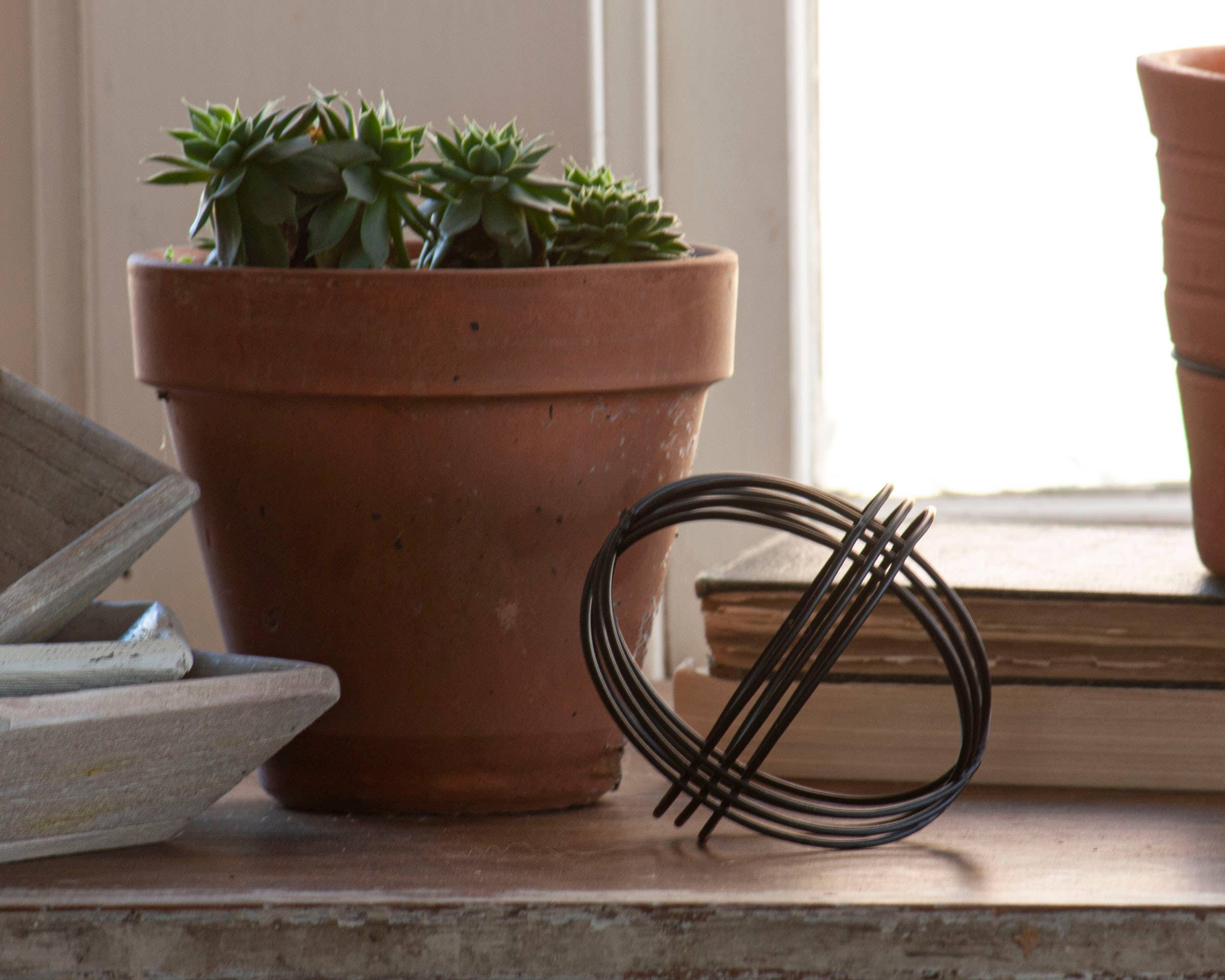 Foreside Home & Garden - Wholesale Decorative Tabletop Object - Ellery Modern Black Matte Metal Decorative Tabletop Decor2