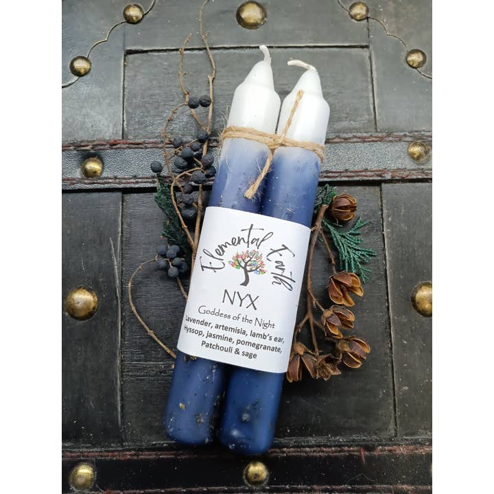 Bougies d'intention à base de plantes Nyx de 6 pouces pour la vente par Elemental Earth Shop