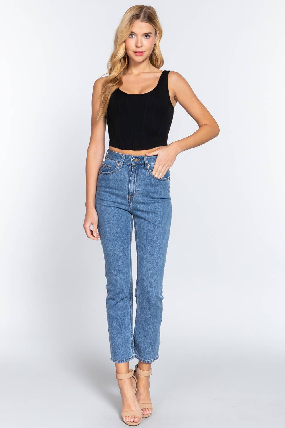 Active Basic | Active USA - Venta al por mayor Jersey corto de punto - Mujer - Top de punto sin mangas con dobladillo curvo y detalle de forro  28