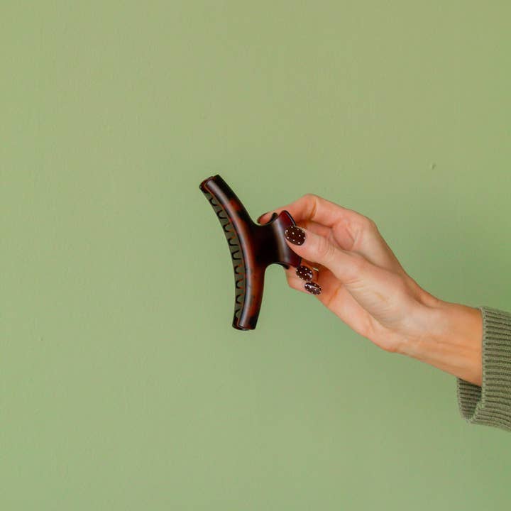 Shop Andi - Wholesale Hair Clip - Women's - Fall Curved Claw Clip4