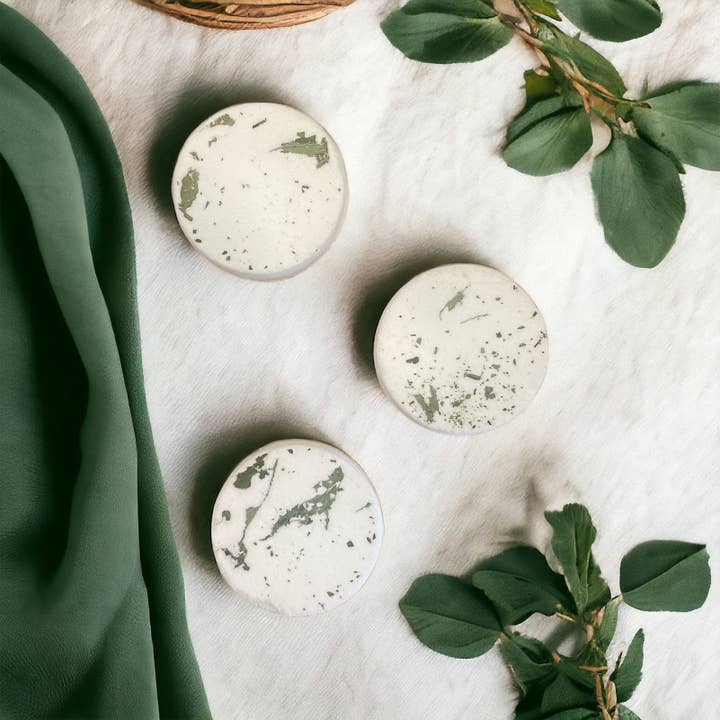 Woodsy Homelife - Wholesale Shower Steamer/Bomb - Eucalyptus & Mint - Bulk 30ct Shower Steamers