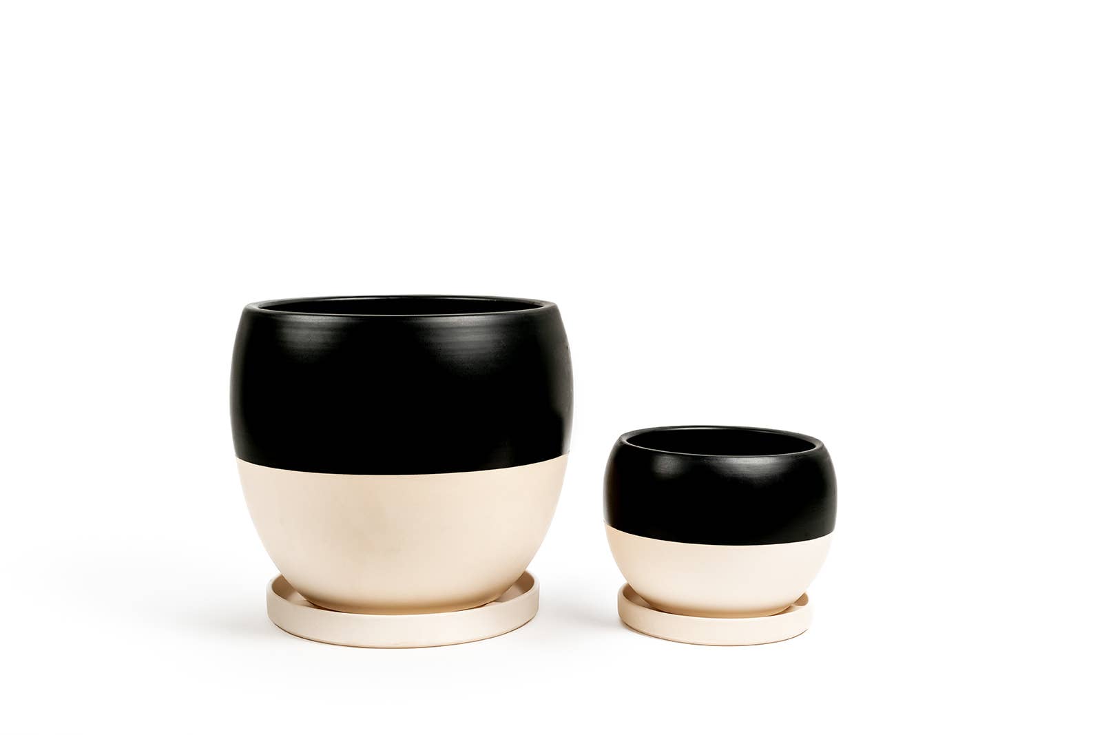 Momma Pots - Wholesale Plant Pot - 8" (1 pc) +12" (1 pc) Bollé Pots w/Water Saucers0