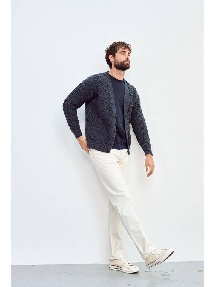 Aran Woollen Mills – wholesale Cardigan – Men's – Clare Island Mens Aran Cardigan - Charcoal