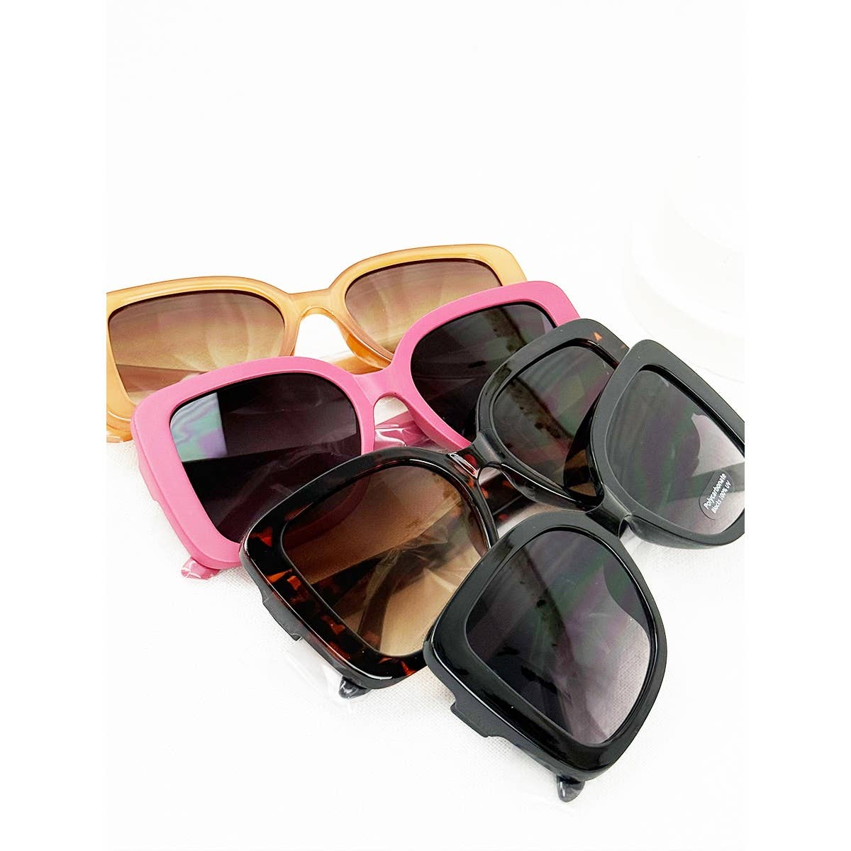 MIX COLOR Cecilia Fashion Shades Sunglasses for wholesale on Faire0