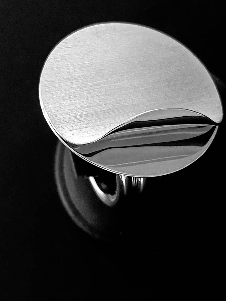 BAGUE PERTINENTE pour la vente par Oggidonna