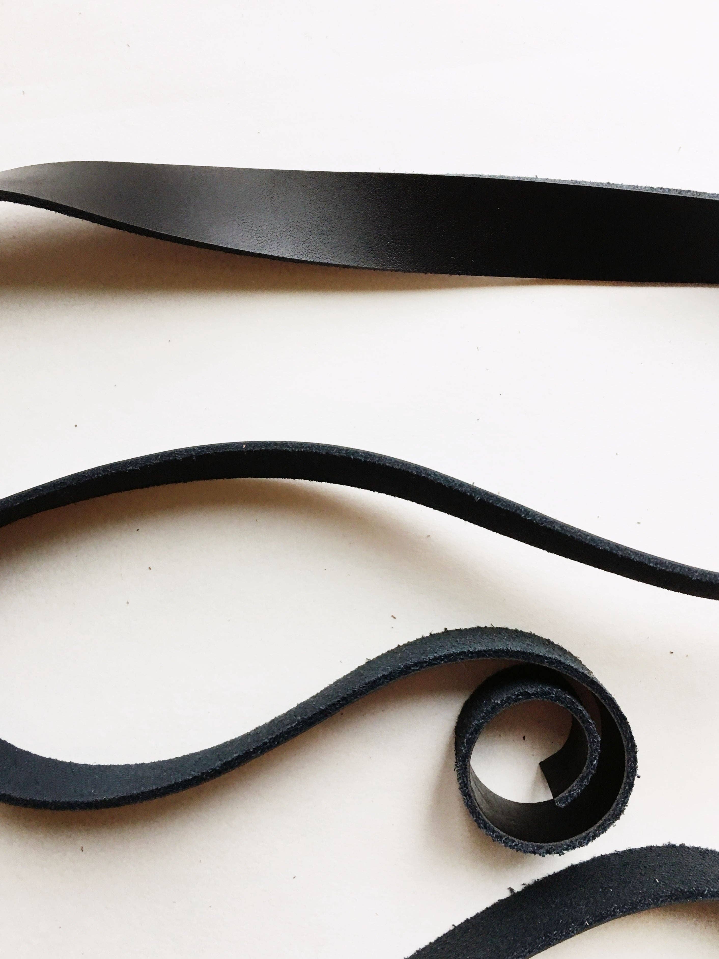 Sew Hungryhippie LLC - Wholesale Craft Supplies - Leather Strap 3/4" black14