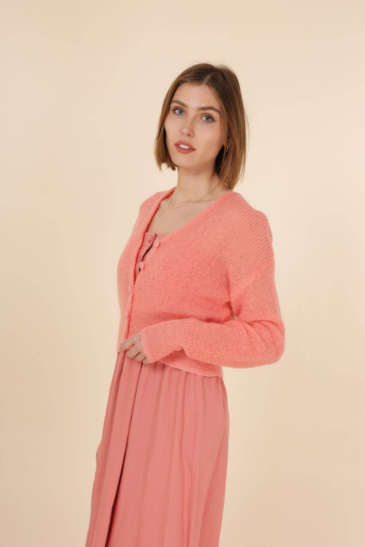 Calie Paris - Vendita all'ingrosso Cardigan - Donna - Cardigan Marlone con scollo a V e bottoni5
