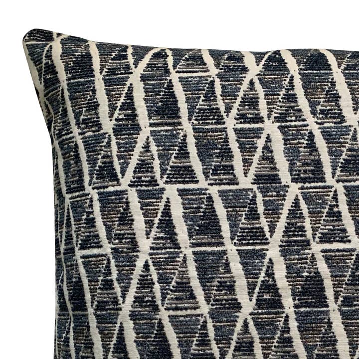 The Pillow Collection Inc. - Wholesale Throw/Decorative Pillow - Hartley Throw Pillow1