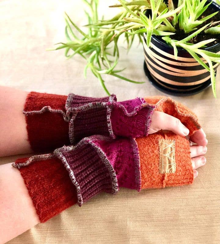 Jax Upcycled - Wholesale Gloves - Women's - Upcycled Unisex Fingerless Gloves choose the vibe color41