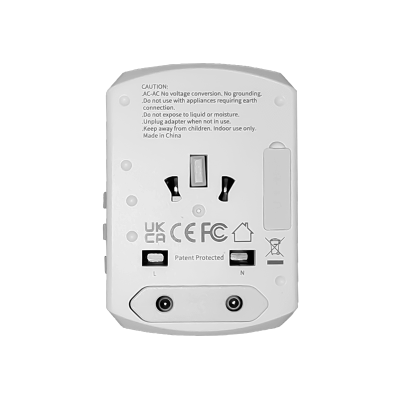 branco TRIPPER - Adaptador de viagem universal para venda a revendedores na Faire3