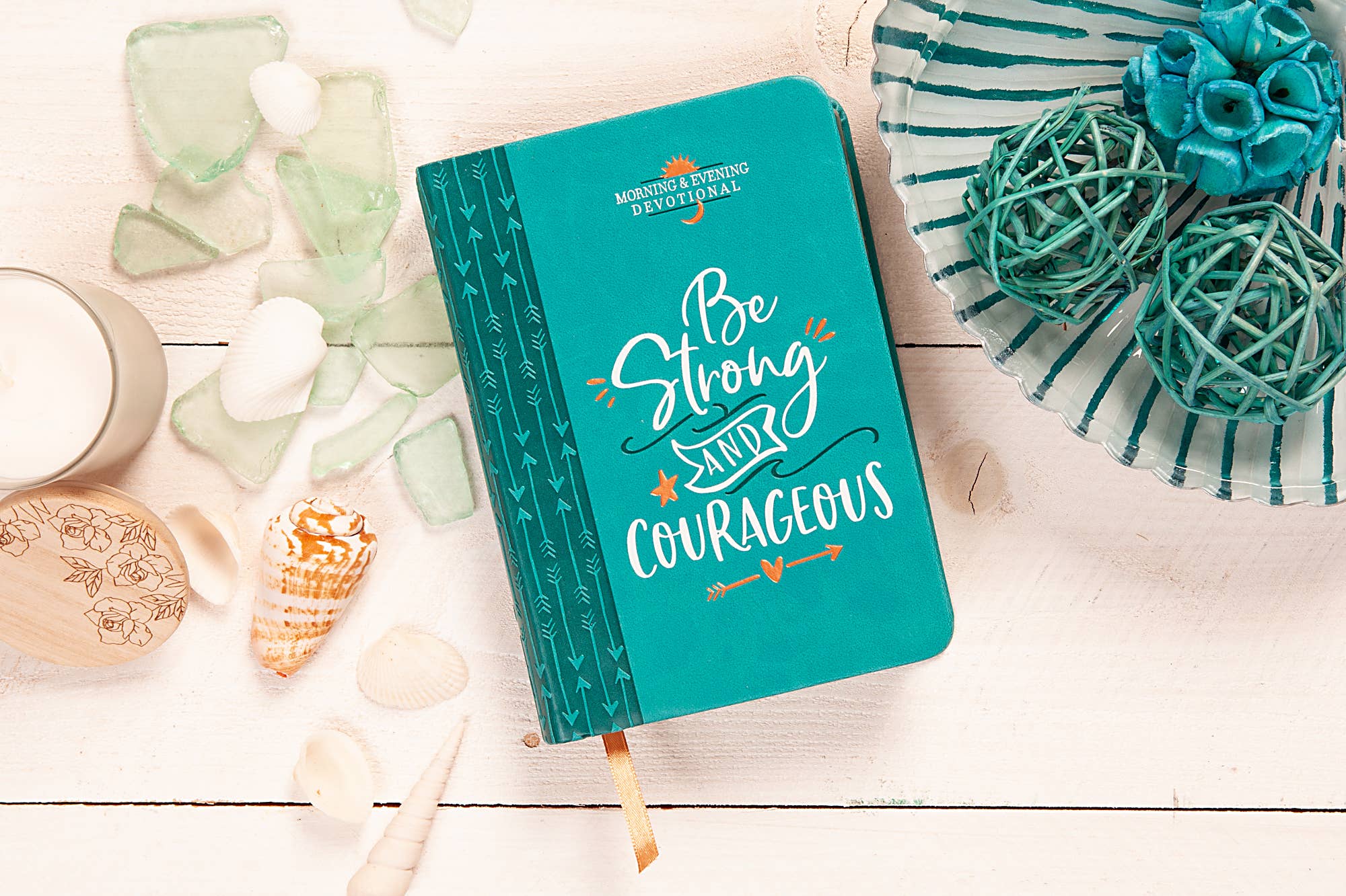 BroadStreet Publishing Group, LLC - Wholesale Religion - Be Strong and Courageous (Morning & Evening Devotional)0