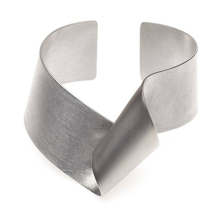 AP 111 for wholesale by Mysterium Collection