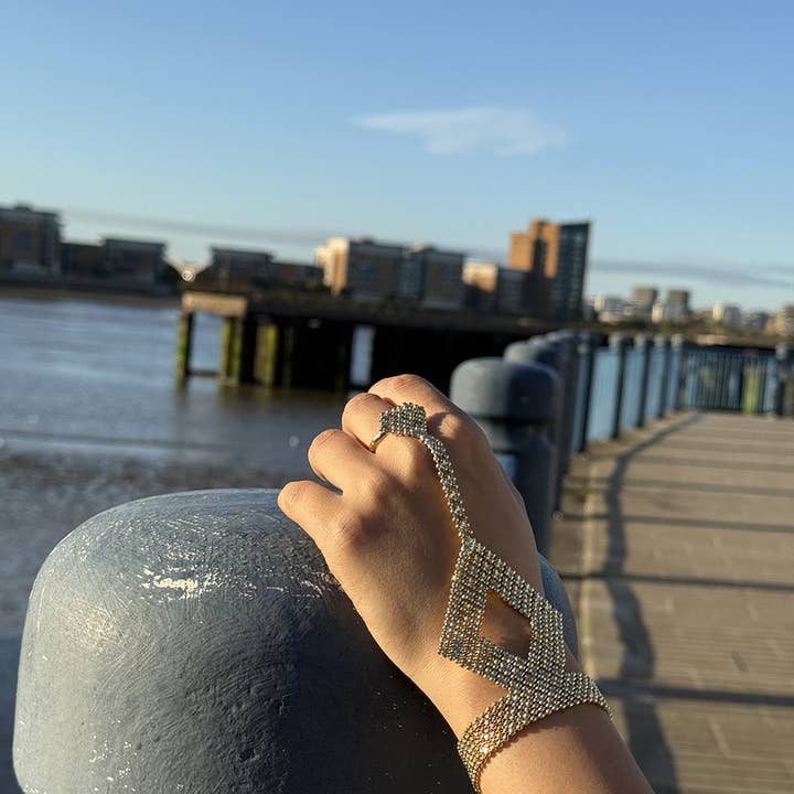 Urbiana – Großhandel Manschettenarmband – Handgeschirr mit Cuffed Cut Out Diamond11