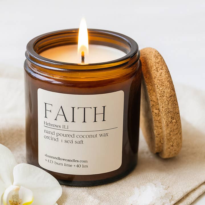 Bärnstensfärgat burkljus – TRO – Bärnsten + Mysk – Kokosvaxblandning för wholesale av Shine & Love Candles