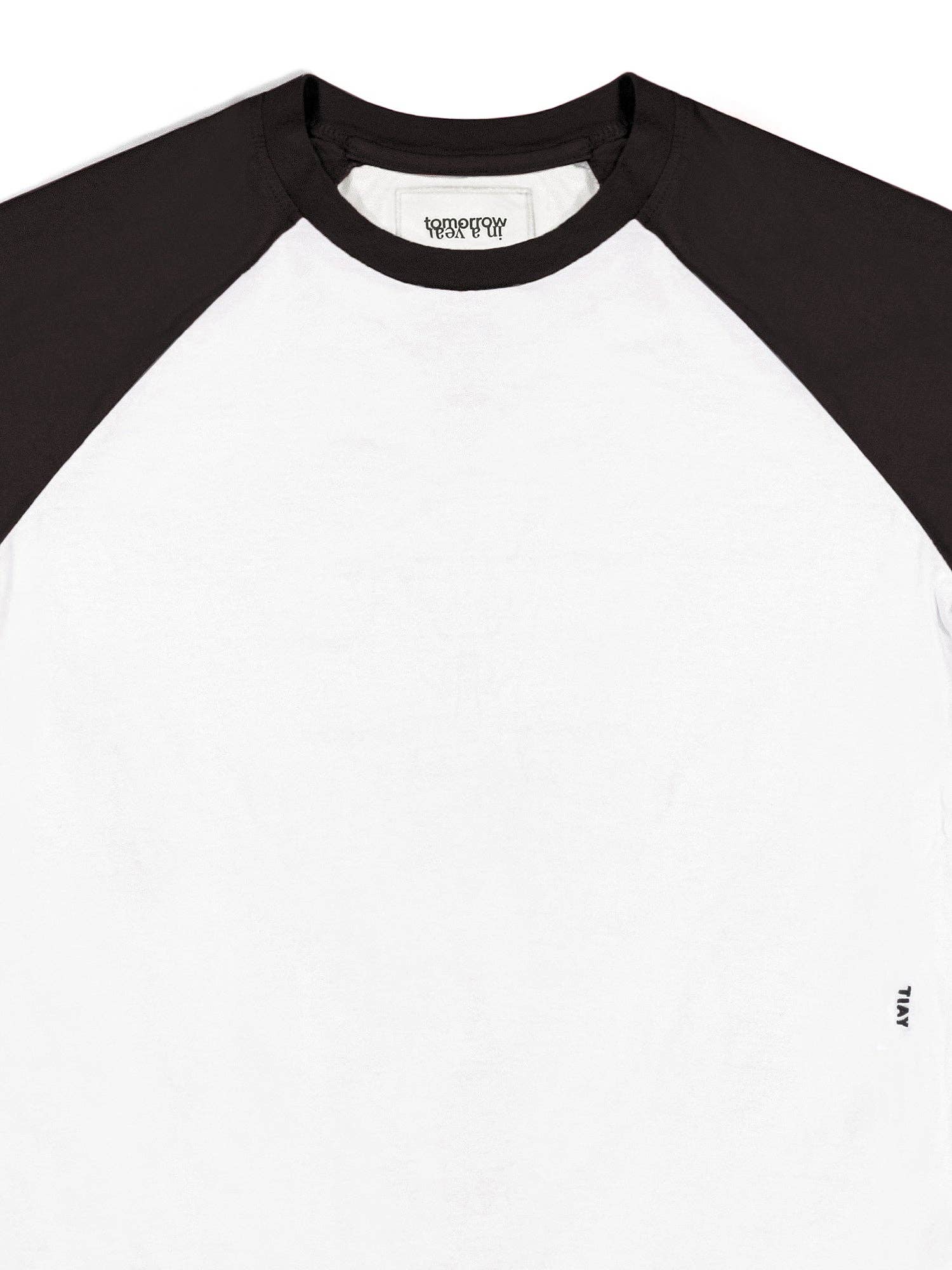 Washed Black Relaxed-Fit Raglan Baseball T-shirt - Black/White for wholesale on Faire7