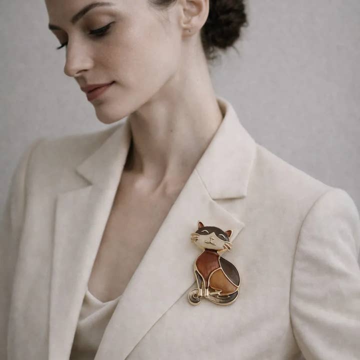 Charming Cat Magnetic Brooch for wholesale by Miss Minna