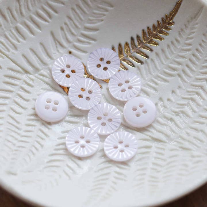 Lise Tailor - Wholesale Sewing Button/Snap - Daisy buttons