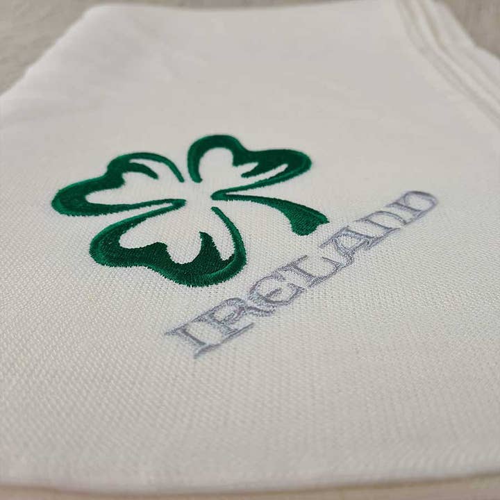 Thomas Fergusons Irish Linen – wholesale Tablecloth – Embroidered Green Shamrock Tablecloth