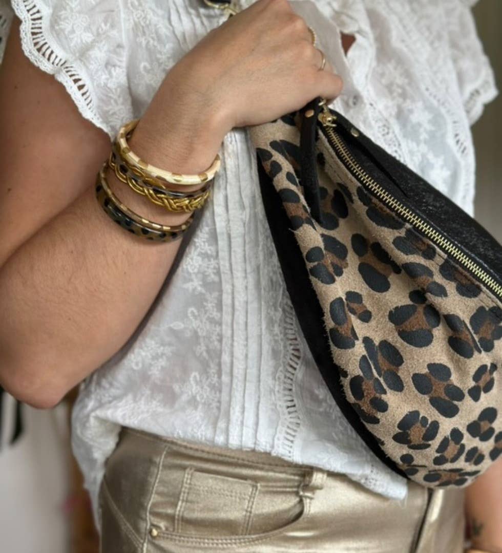 JolieJulie-MaLune-VentiLLo - Vendita all'ingrosso Bracciale a polsino - Bracciale in corno 6 mm LEO oro 013