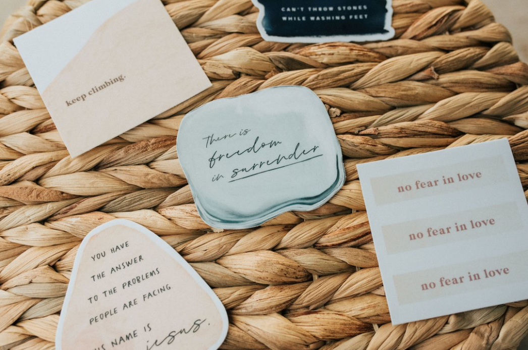 Dear Heart – wholesale Klistermärke – Kan inte kasta stenar klistermärke | Christian klistermärke gåva1