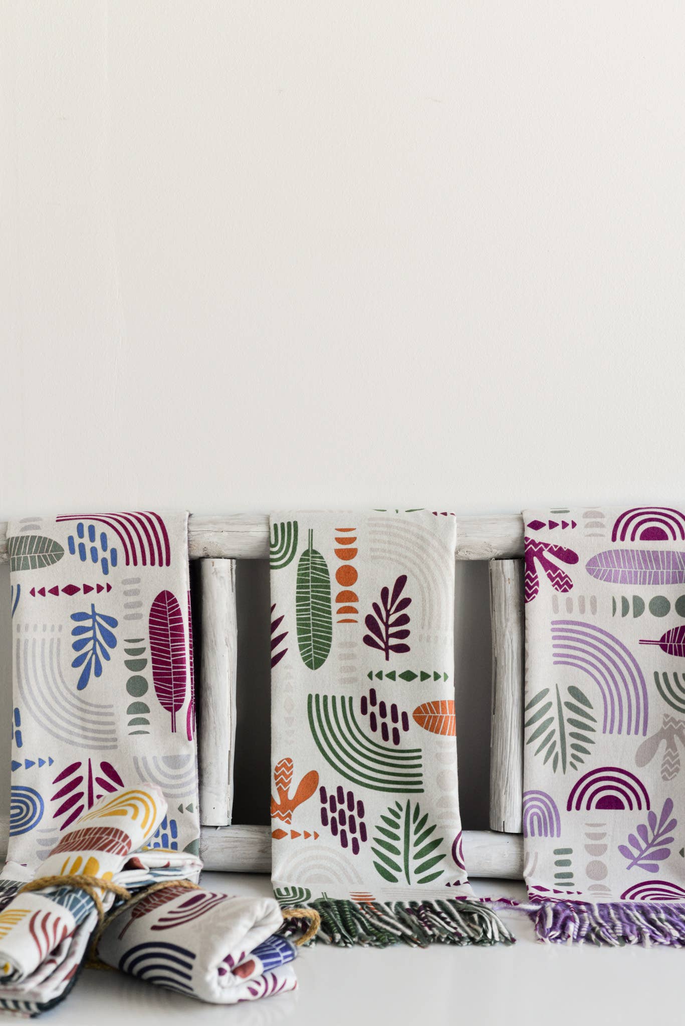 NOCO - Wholesale Scarf - Women's - Pashmina minimalist icons - Pack of 5 units1