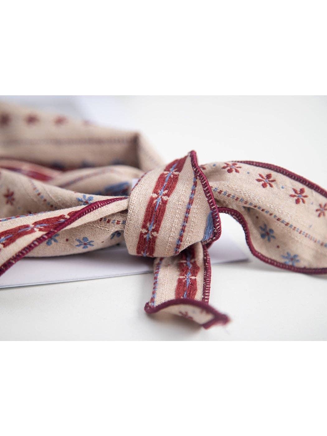 Funkyrel® Atzbranding Limited - Wholesale Scarf - Women's - Scarvii - Vintage Embroidered Triangle Scarf3