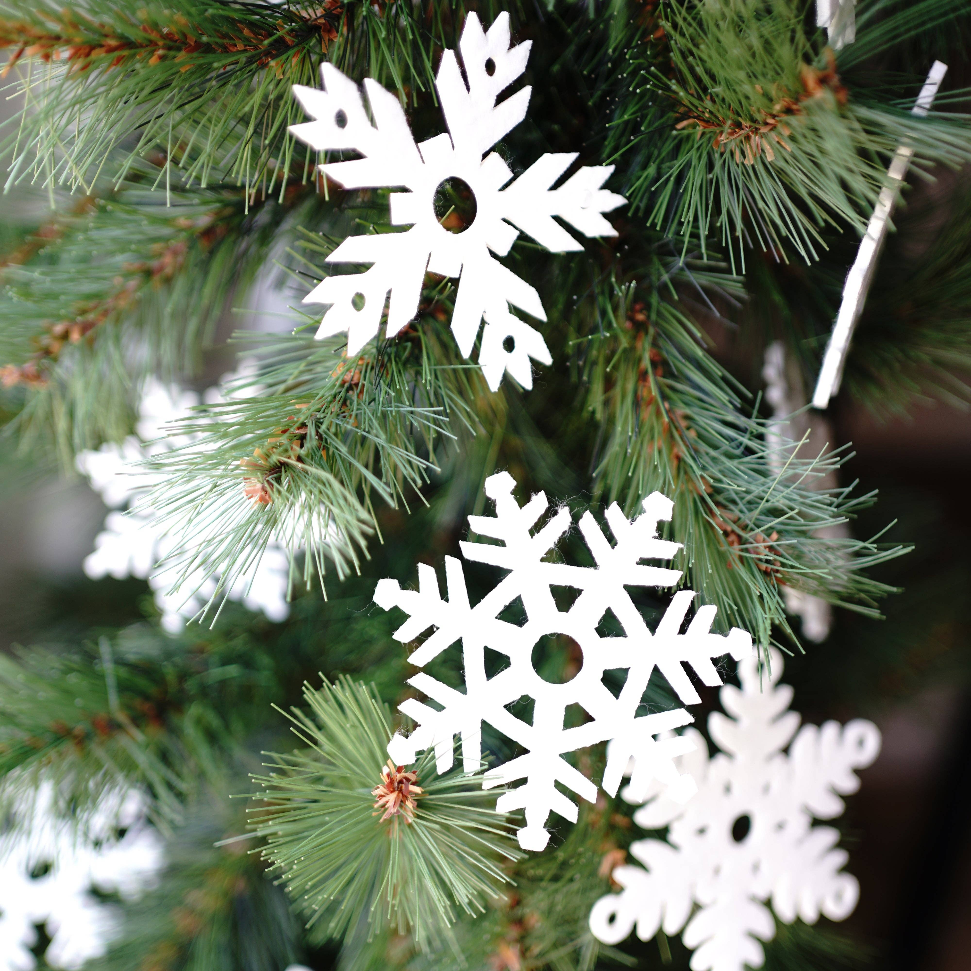 Decomod - Vendita all'ingrosso Set di decorazioni  - Confezione da 20 Fiocchi di Neve Piccoli1