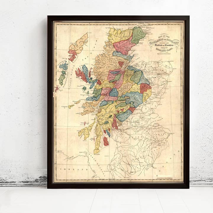 Carte des clans d'Écosse 1822 Ancienne carte des familles de clans écossais des Highlands | Impression d'art mural de carte vintage | Grande impression de carte pour la vente par OldCityPrints - Old Maps and Posters