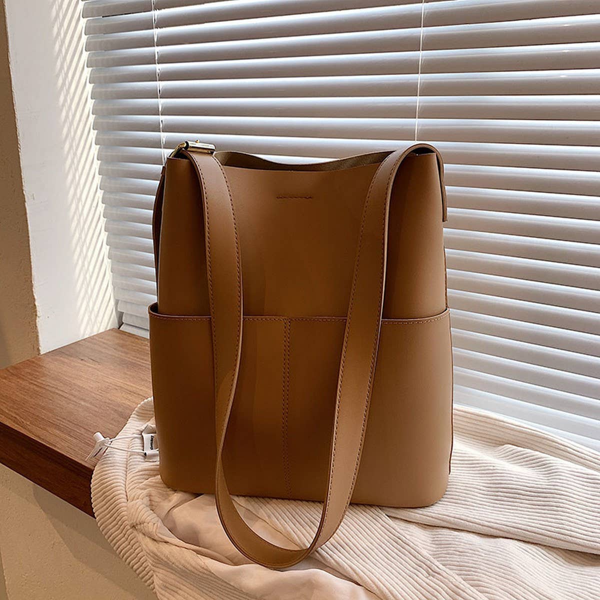 NINEXIS - Wholesale Shoulder Bag - Women's - CWAB4829_SIMPLE LARGE CAPACITY BUCKET SHOULDER BAG12