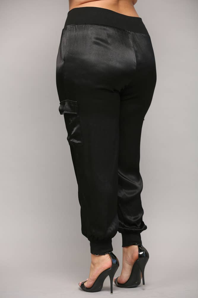 NERO PANTALONI JOGGER CARGO IN RASO FP3176P in vendita all&#x27;ingrosso su Faire8