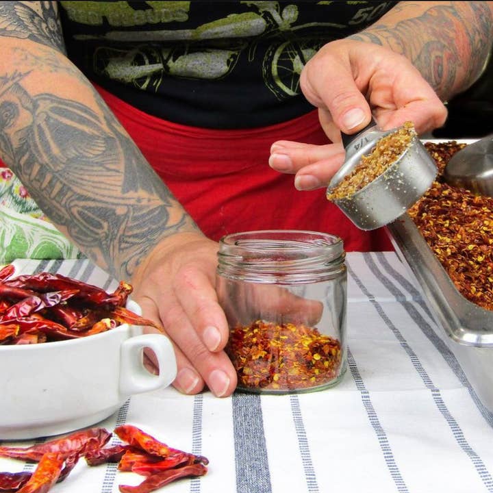 Chili Royale - Wholesale Chili Paste - Chili Royale Sichuan Sizzle Mild Chili Crisp Oil 9oz.3