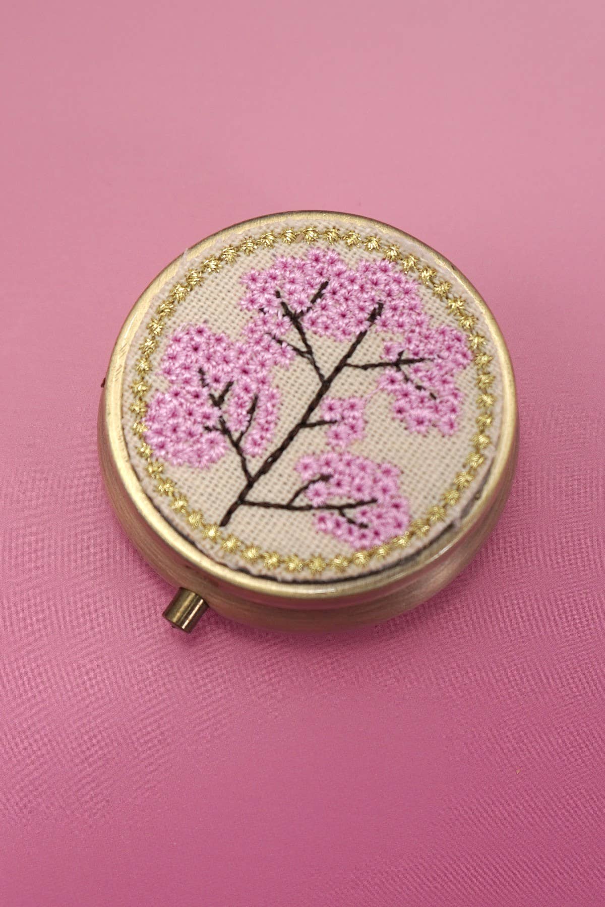 JOSSLYN by wall to wall - Vente Boîte/rangement à bijoux - ORGANISATEUR DE BIJOUX AVEC MIROIR ET BRODERIE FLORALE | 40P5720