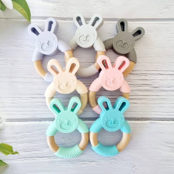 Mordedor de Conejito de Silicona – Calmante y Adorable para las Encías de los Pequeños para venta al por mayor de Inspire Baby Wear